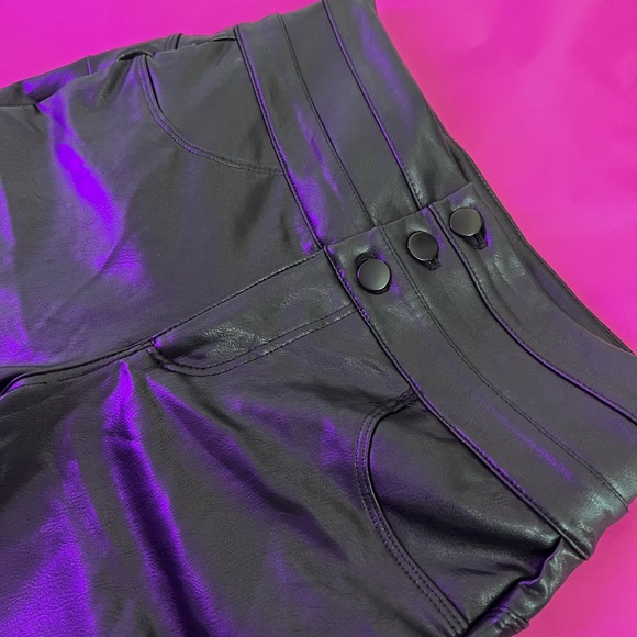 FASHIONNOVA LEATHER PANTS - Picture 3 of 3